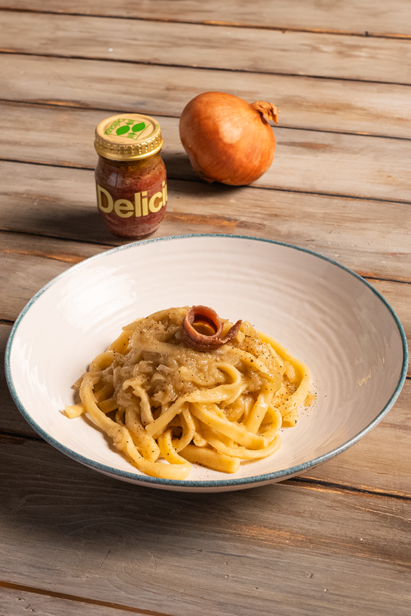 “Bigoli in Salsa” (Bigoli Pasta in Anchovy Sauce)